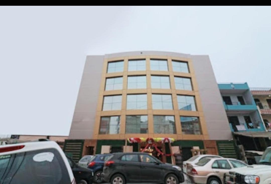 Hotel Sanjay Galaxy,Kanpur Exteriör bild